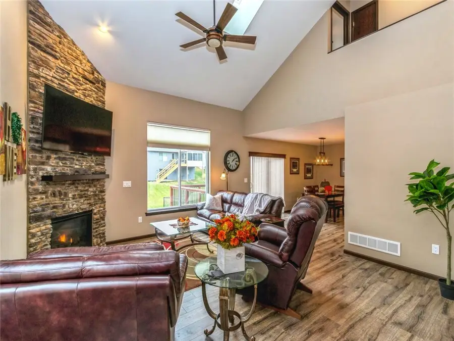 605 Doe Avenue, Tiffin, IA 52340 - #2