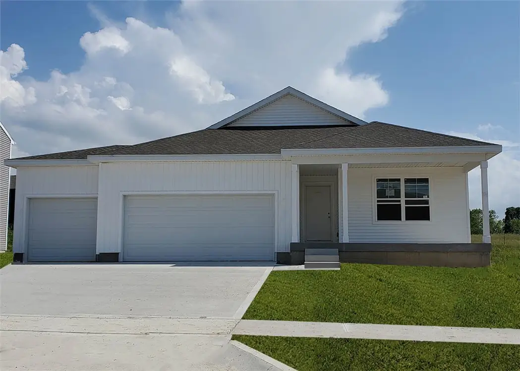 2188 SE Fox Valley Drive, West Des Moines, IA 50265 - Image #1