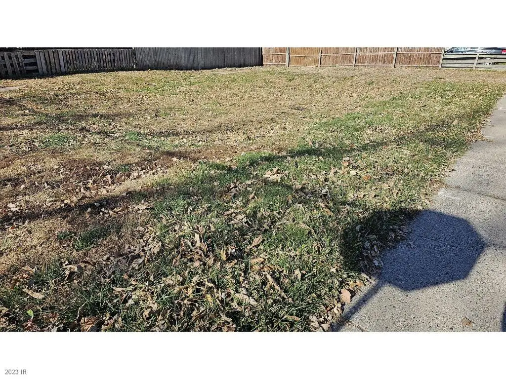 428 N 3rd Avenue E, Newton, IA 50208 - Image #1