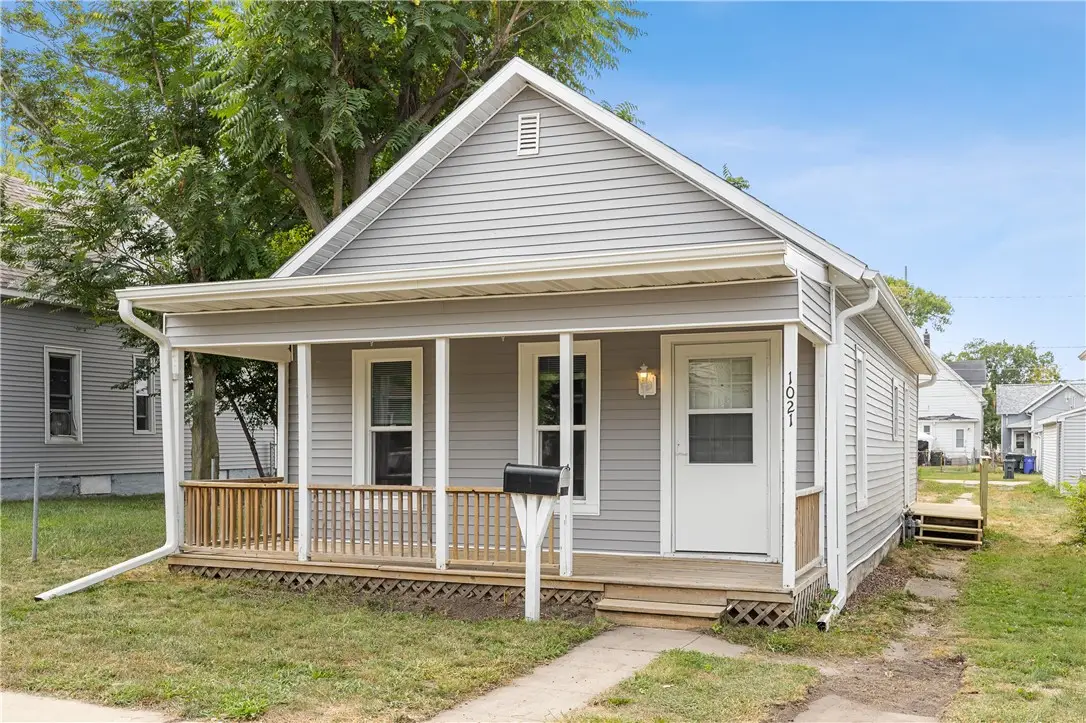 1021 9th Street Se, Cedar Rapids, IA 52403 - Image #1