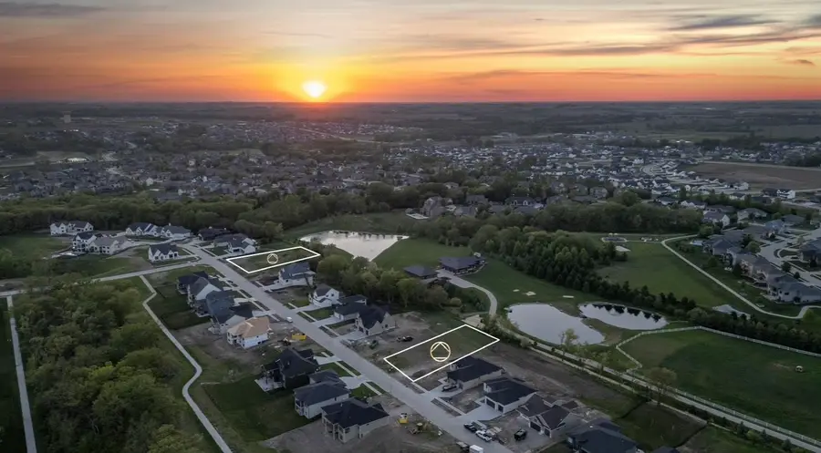 14627 Persimmon Drive, Urbandale, IA 50323 - Image #2