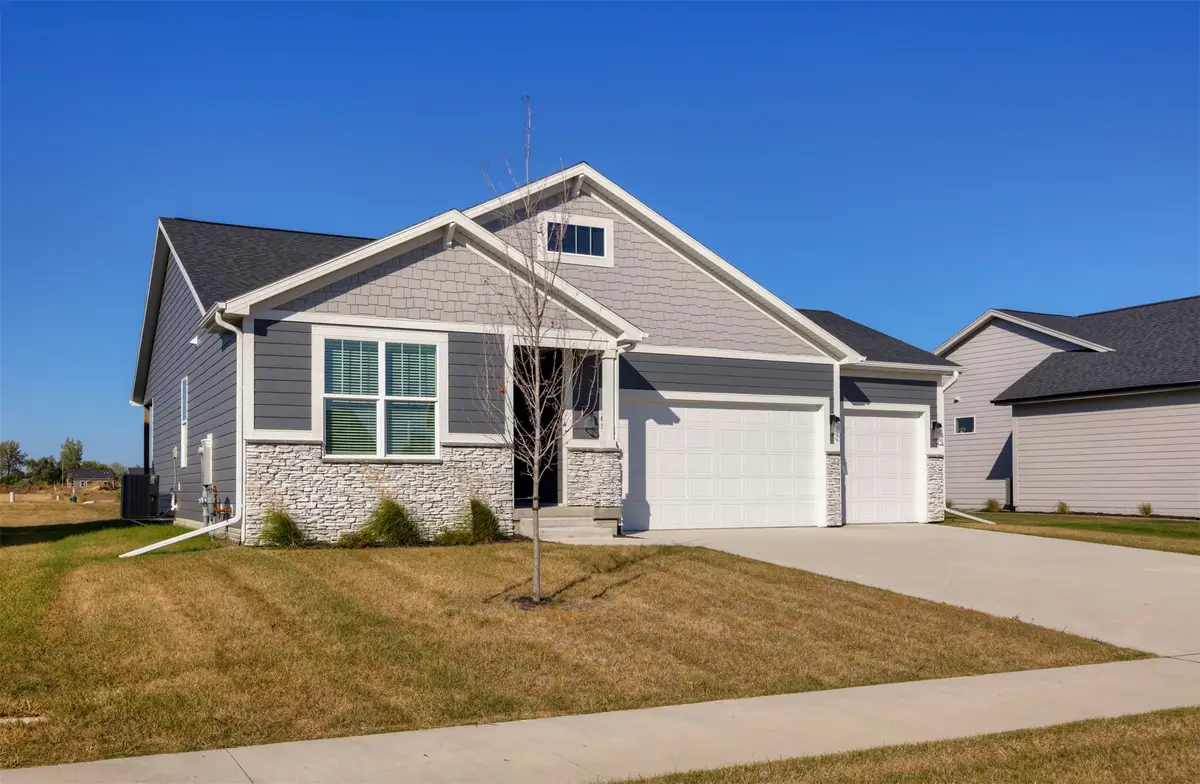 105 NW Ashley Court, Waukee, IA 50263 - Image #1