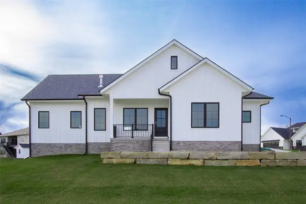 245 Aspen Circle, Pella, IA 50219