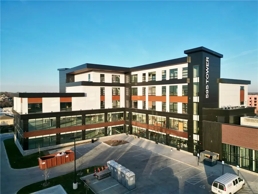 595 60th Street S #301, West Des Moines, IA 50265 - Image #3