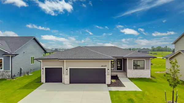 4649 177th Street, Urbandale, IA 50323