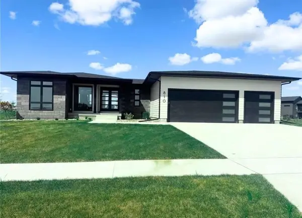 810 NW Prairie Rose Lane, Waukee, IA 50263