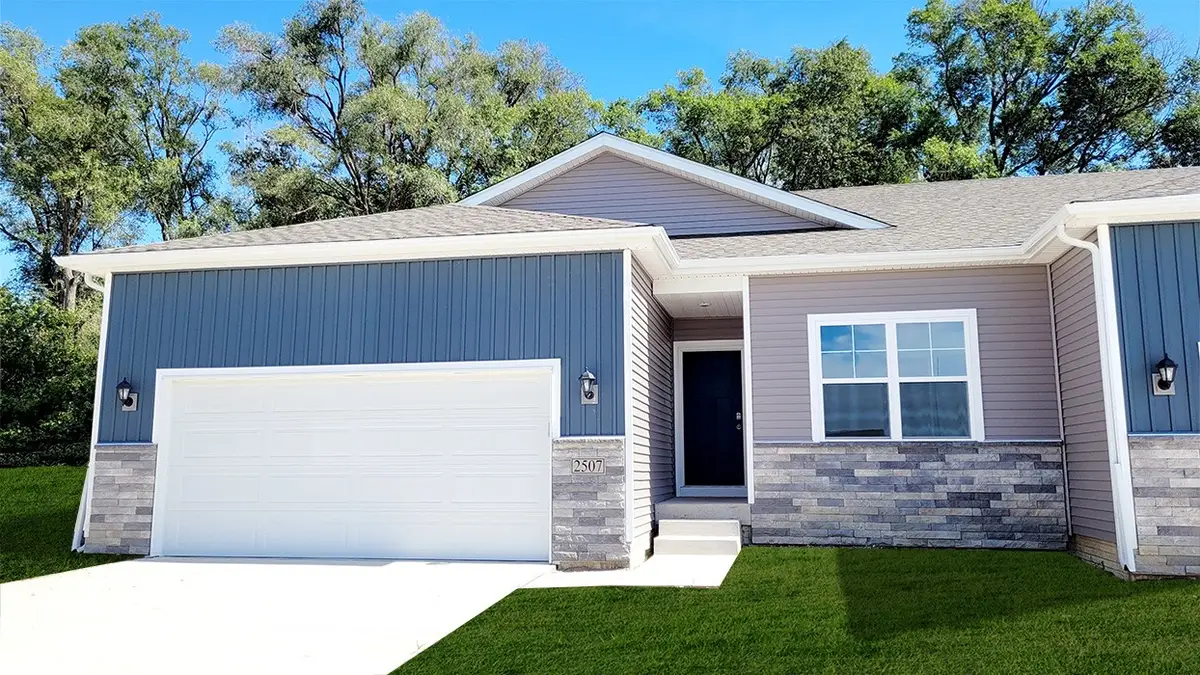 435 Kinley Drive, Waukee, IA 50263 - #1