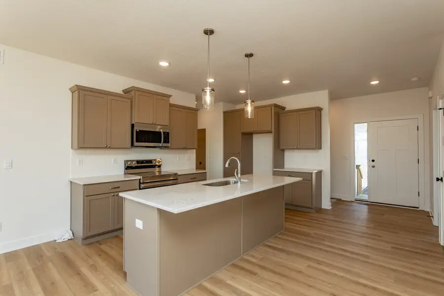 975 11th Street, Waukee, IA 50263 - Image #3