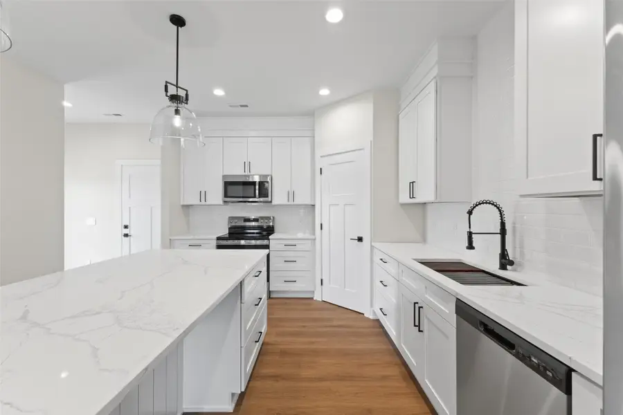 2026 S Warrior Lane, Waukee, IA 50263 - Image #2