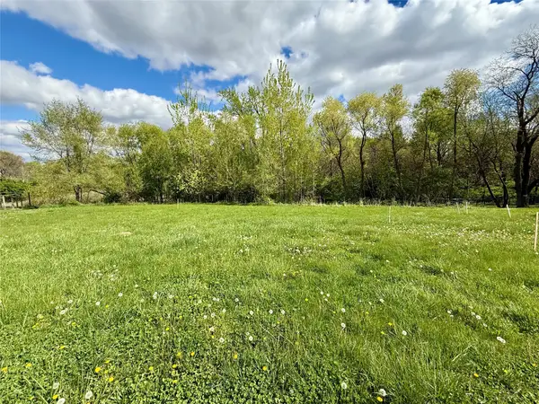 5023 160th Street, Urbandale, IA 50323