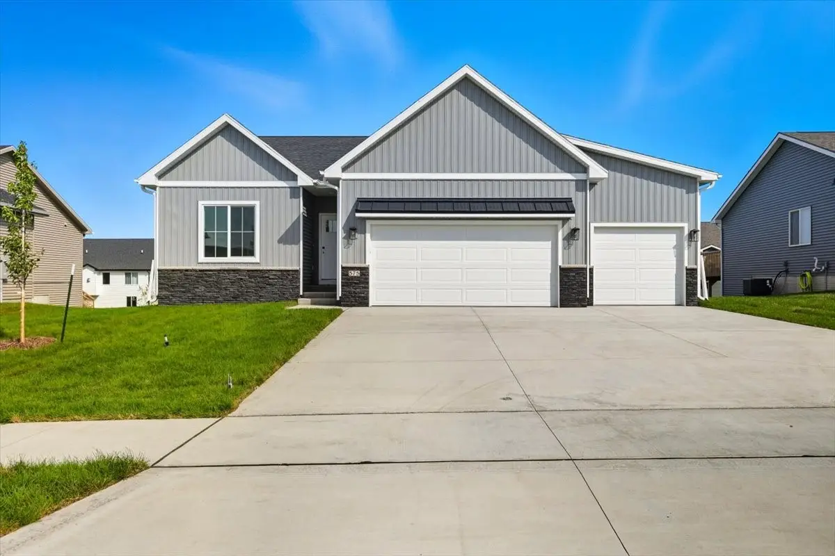 575 NW Prairie Rose Lane, Waukee, IA 50263 - Image #1