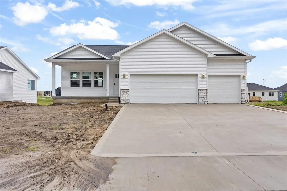 625 NW Georgetown Drive, Waukee, IA 50263 - Image #1