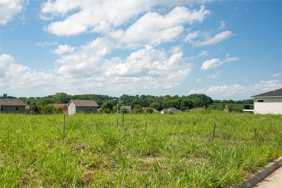 2914 Lake Hill Drive, Des Moines, IA 50320 - Image #2