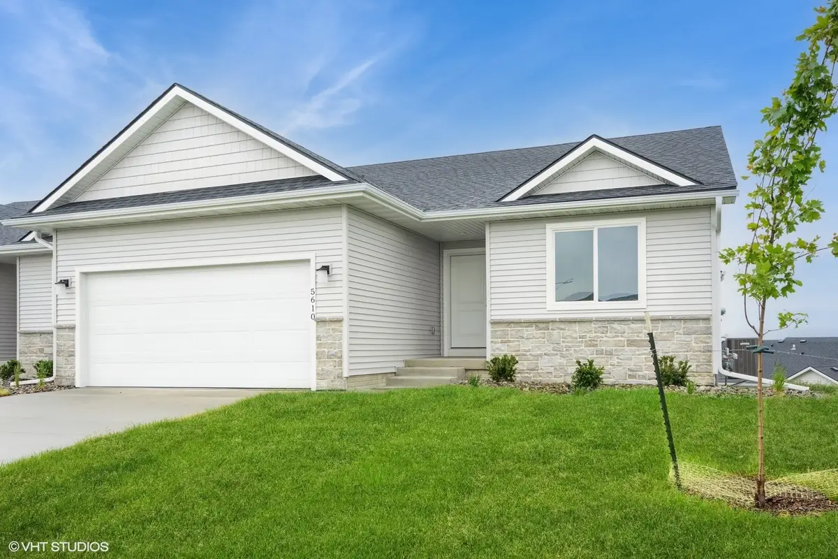 5610 NE Briarwood Drive, Ankeny, IA 50021 - Image #1