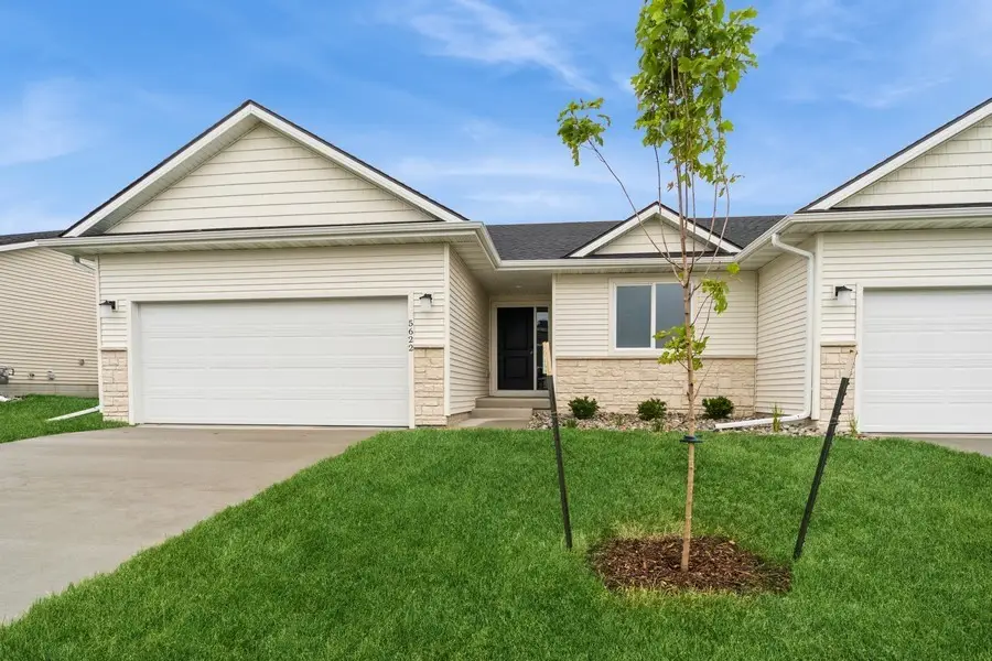 5622 NE Briarwood Drive, Ankeny, IA 50021 - Image #1