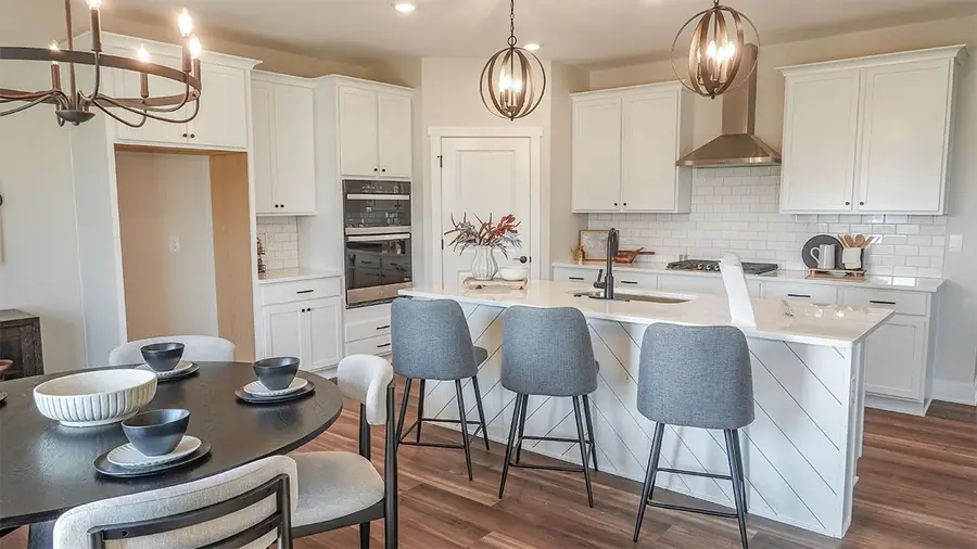 635 NW Concord Lane, Waukee, IA 50263 - Image #2