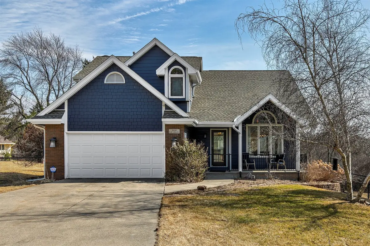2434 SE 12th Street, West Des Moines, IA 50265 - Image #1