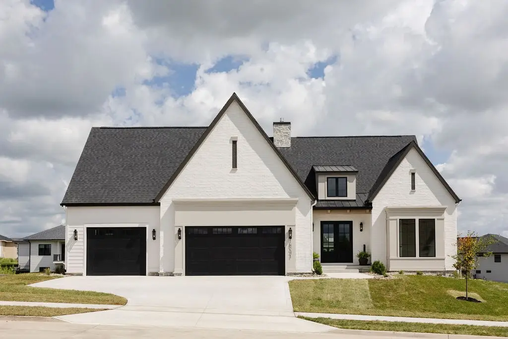 18241 Baxter Place, Clive, IA 50325 - Image #1