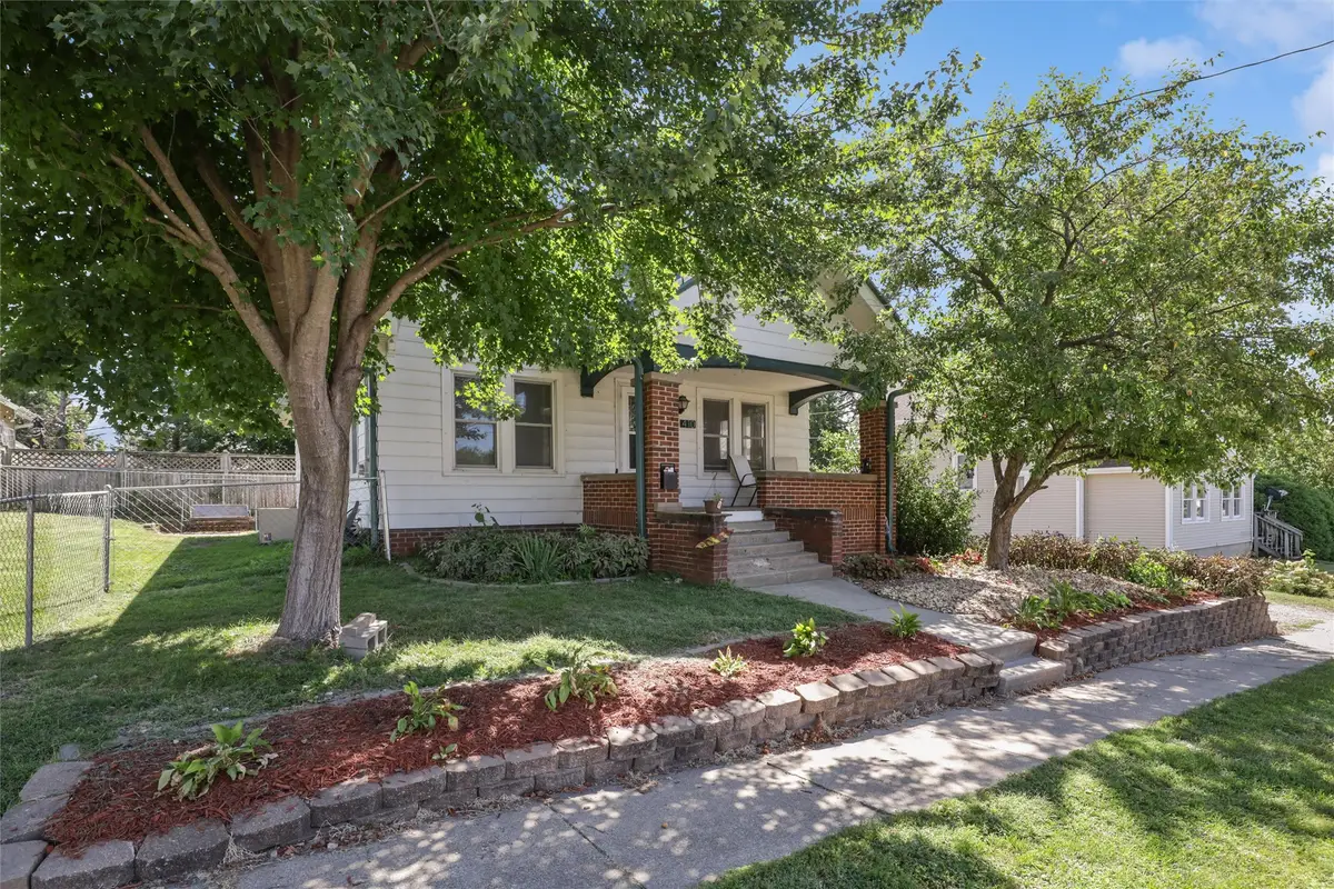 410 1st Street S, Newton, IA 50208 - Image #1