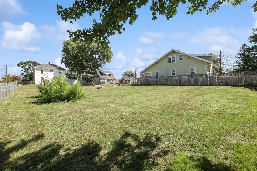 410 1st Street S, Newton, IA 50208 - Image #3