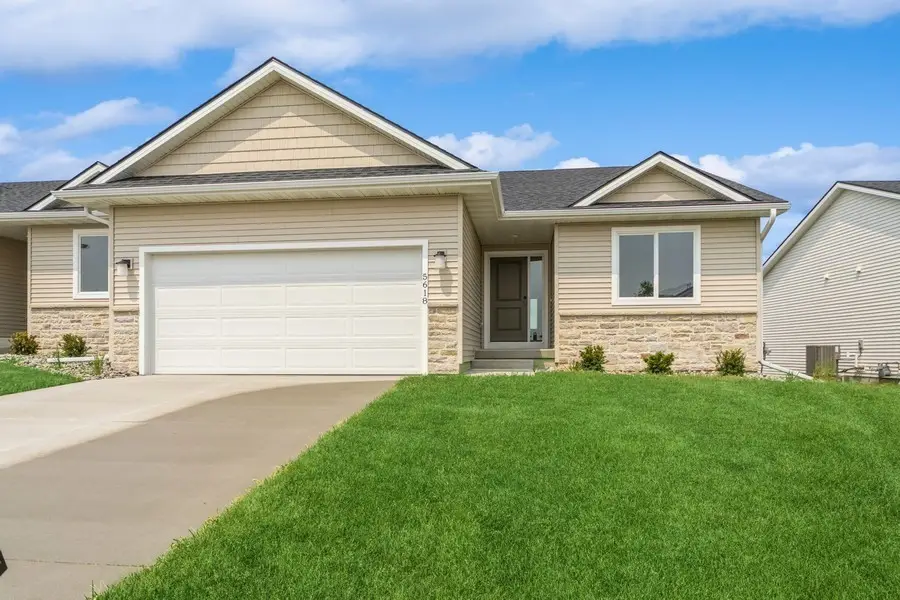 5618 NE Briarwood Drive, Ankeny, IA 50021 - Image #1