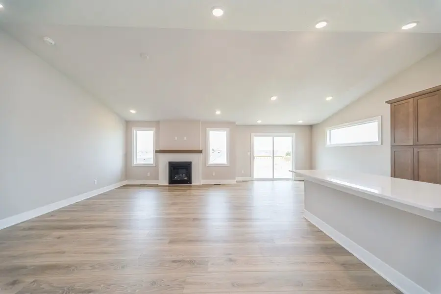 5618 NE Briarwood Drive, Ankeny, IA 50021 - Image #3