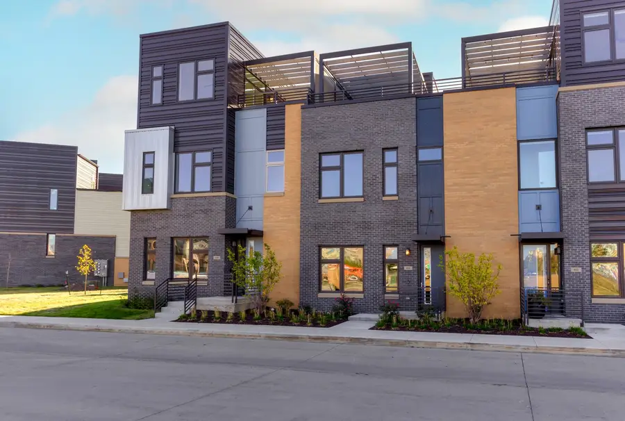 859 E 2nd Street, Des Moines, IA 50309 - Image #2