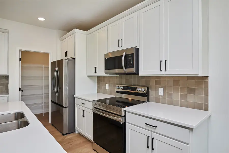 1069 NW Macarthur Lane, Waukee, IA 50263 - Image #2