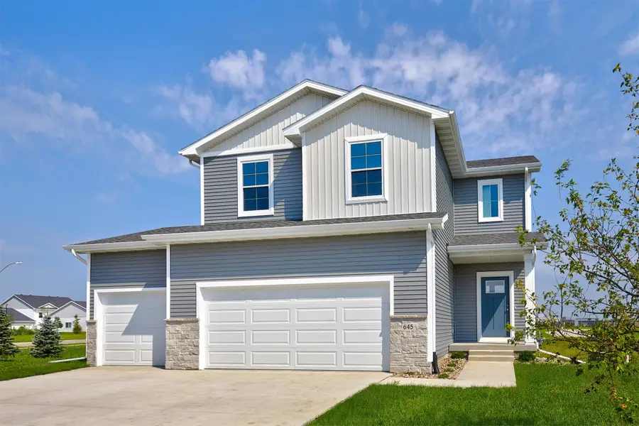 645 NW Compass Avenue, Waukee, IA 50263 - Image #2