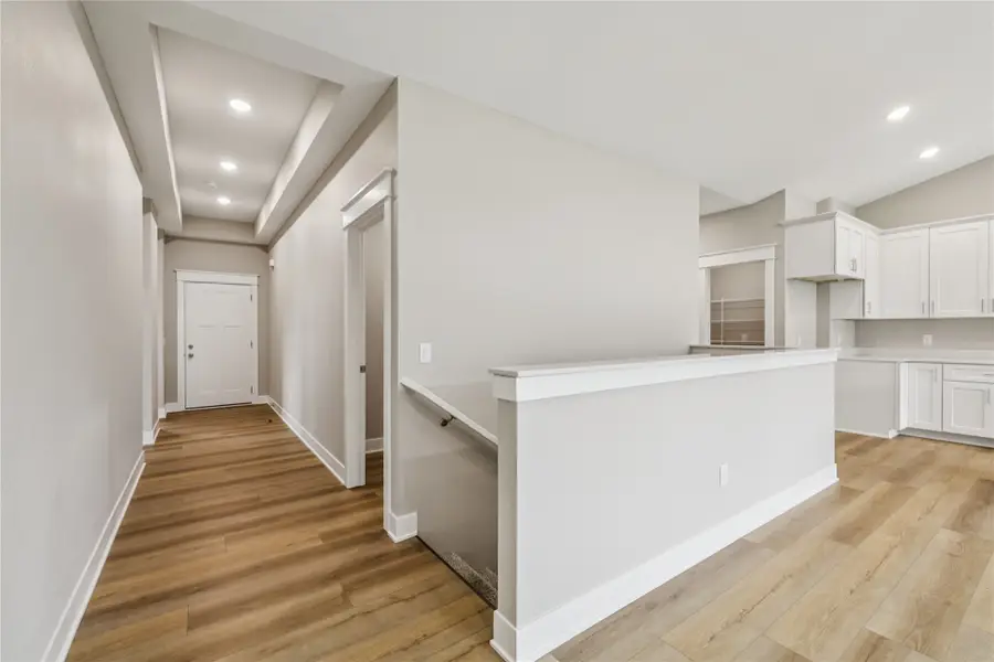 2311 N 8th Avenue E, Newton, IA 50208 - Image #2