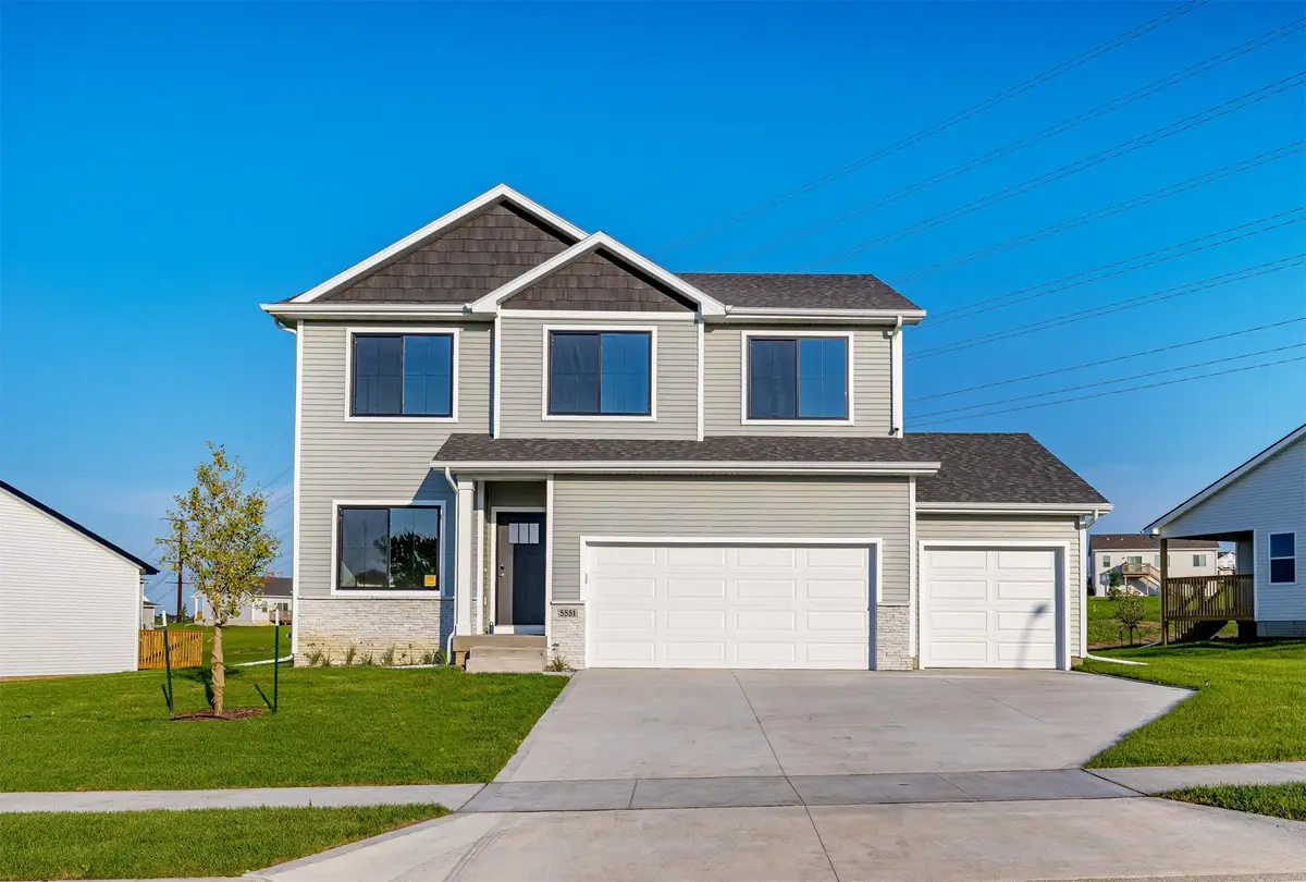 5551 167th Street, Urbandale, IA 50323 - Image #1