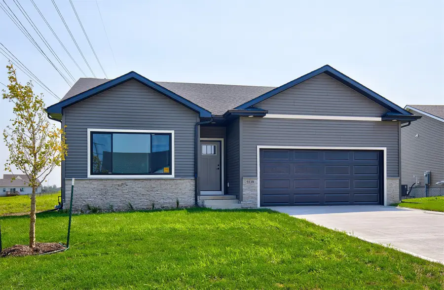 5539 167th Street, Urbandale, IA 50323 - Image #2