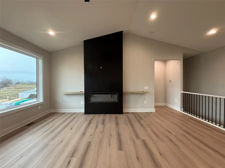 275 NW Copperleaf Court, Waukee, IA 50263 - Image #2