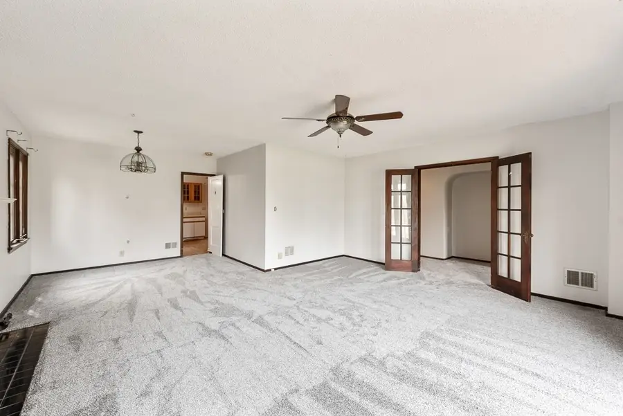 160 E Alta Vista Avenue, Ottumwa, IA 52501 - Image #2