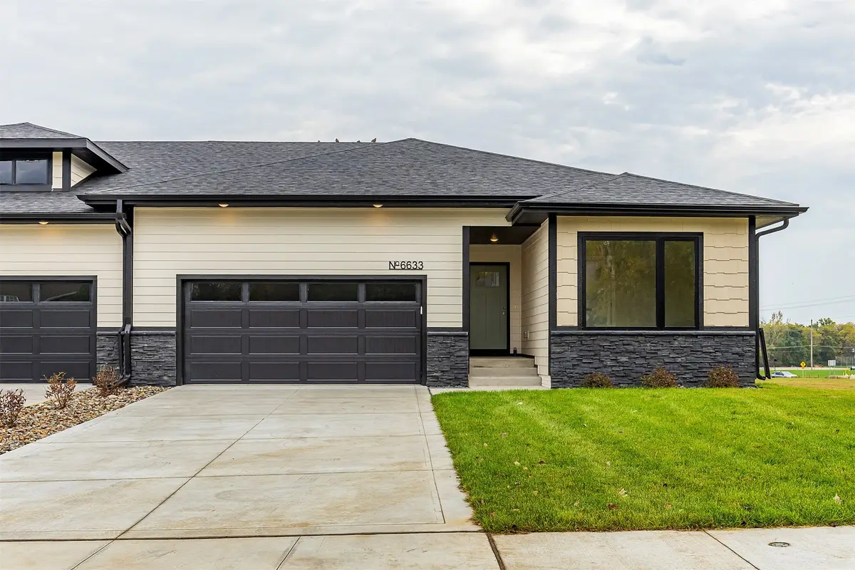 6633 River Bend Drive, Johnston, IA 50131 - Image #1