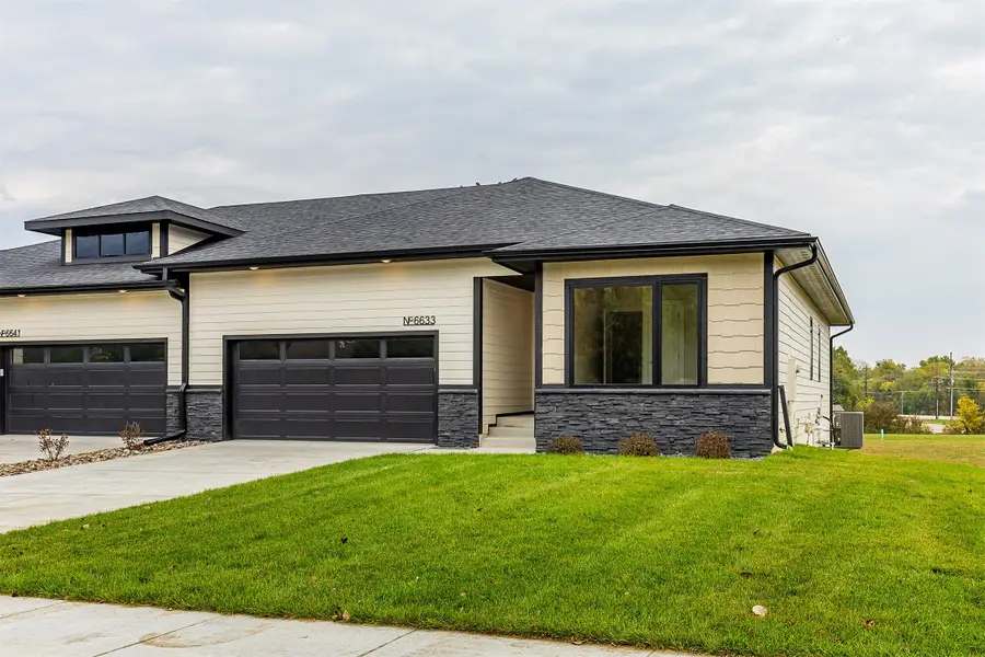 6633 River Bend Drive, Johnston, IA 50131 - Image #2