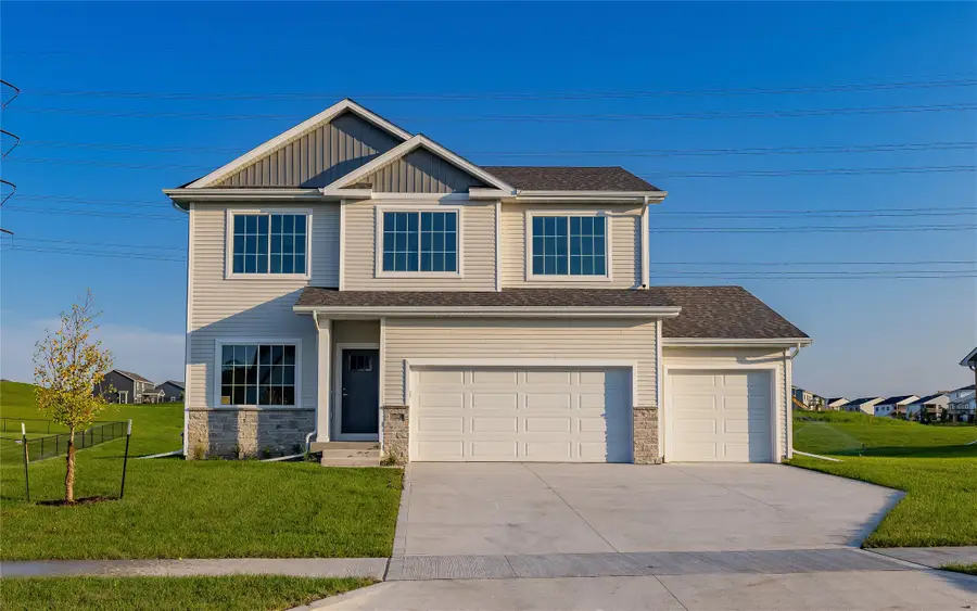 16508 Ironwood Lane, Urbandale, IA 50323 - Image #2