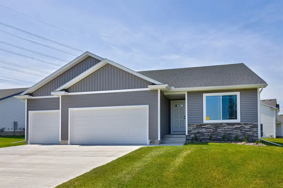5560 165th Street, Urbandale, IA 50323 - Image #2