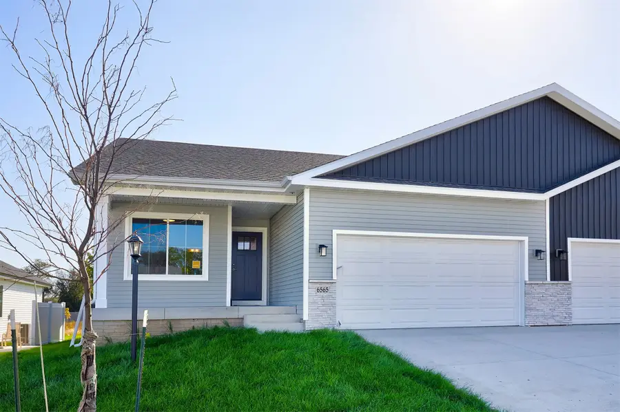 6565 NE 11th Court, Des Moines, IA 50313 - Image #2