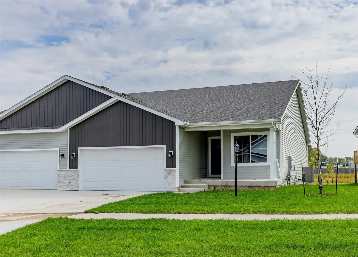 6557 NE 11th Court, Des Moines, IA 50313 - Image #1