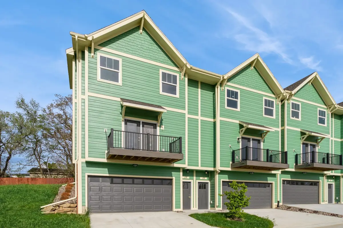 335 Forest Avenue #24, Des Moines, IA 50314 - Image #1