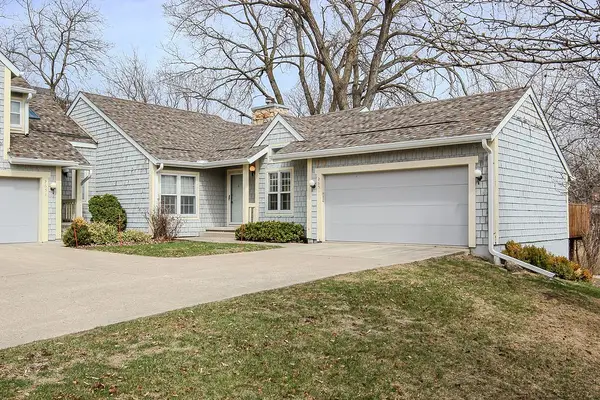 2651 82nd Street, Urbandale, IA 50322