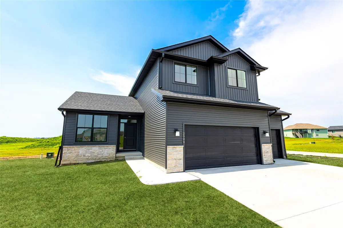 2904 6th Avenue Sw, Altoona, IA 50009 - Image #1