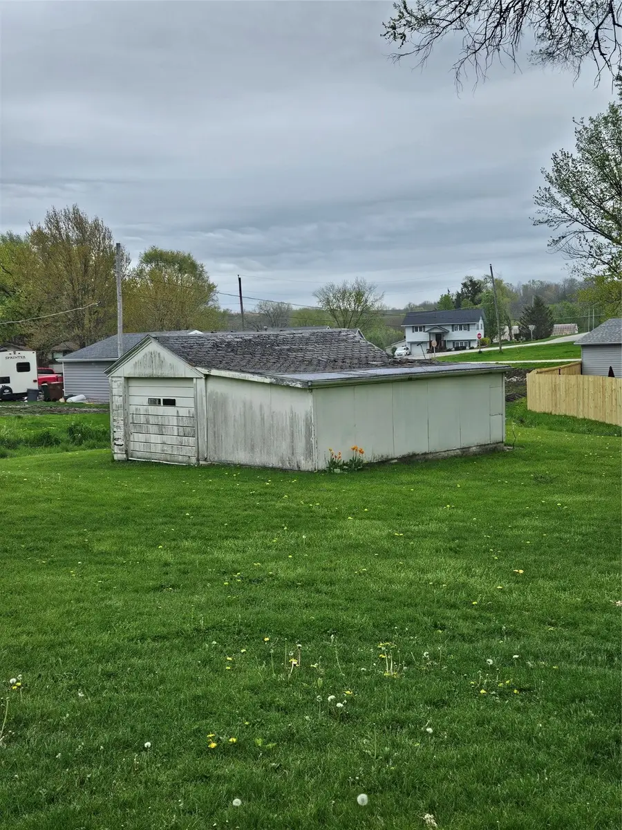 408 Maple Street, De Soto, IA 50069 - Image #3