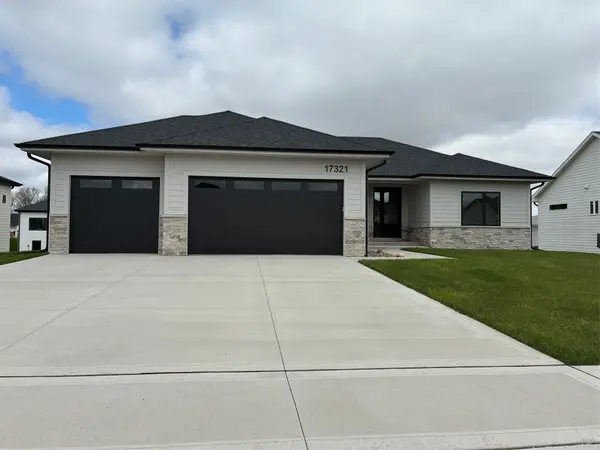 17321 North Valley Drive, Urbandale, IA 50323