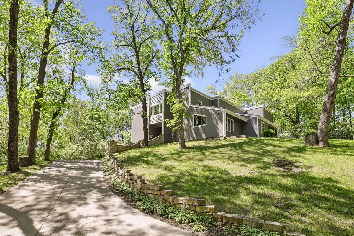 13282 Oak Brook Drive, Urbandale, IA 50323 - #1