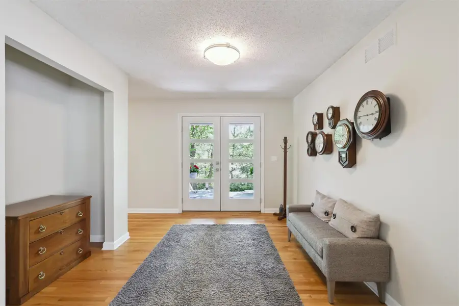 13282 Oak Brook Drive, Urbandale, IA 50323 - #3