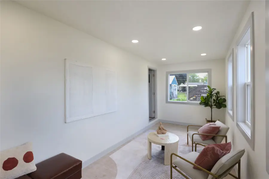 2925 Walker Street, Des Moines, IA 50317 - Image #3