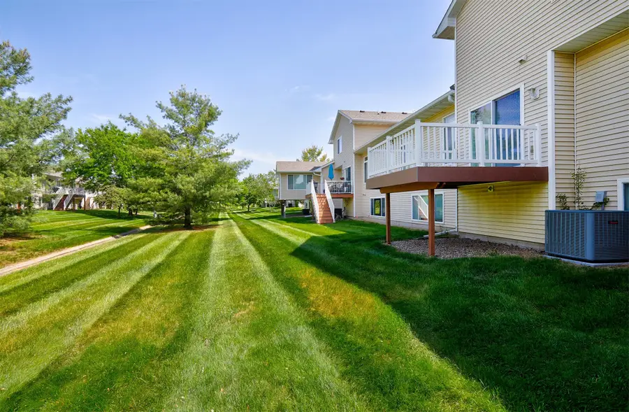 6106 Pinewood Court, Johnston, IA 50131 - Image #2