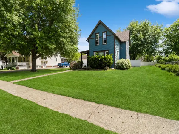 609 E Salem Avenue, Indianola, IA 50125